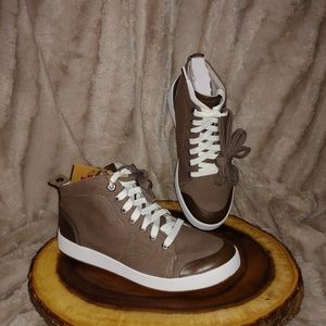 Kodiak Women's size 7 sneaker